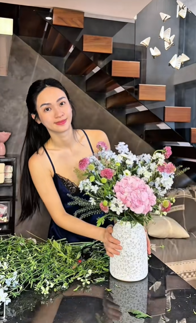 Vũ Thúy Quỳnh khoe nơi ở khang trang, để lộ 1 dấu hiệu sắp lấy đại gia- Ảnh 3.