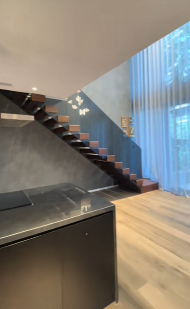 Vũ Thúy Quỳnh khoe nơi ở khang trang, để lộ 1 dấu hiệu sắp lấy đại gia- Ảnh 8.