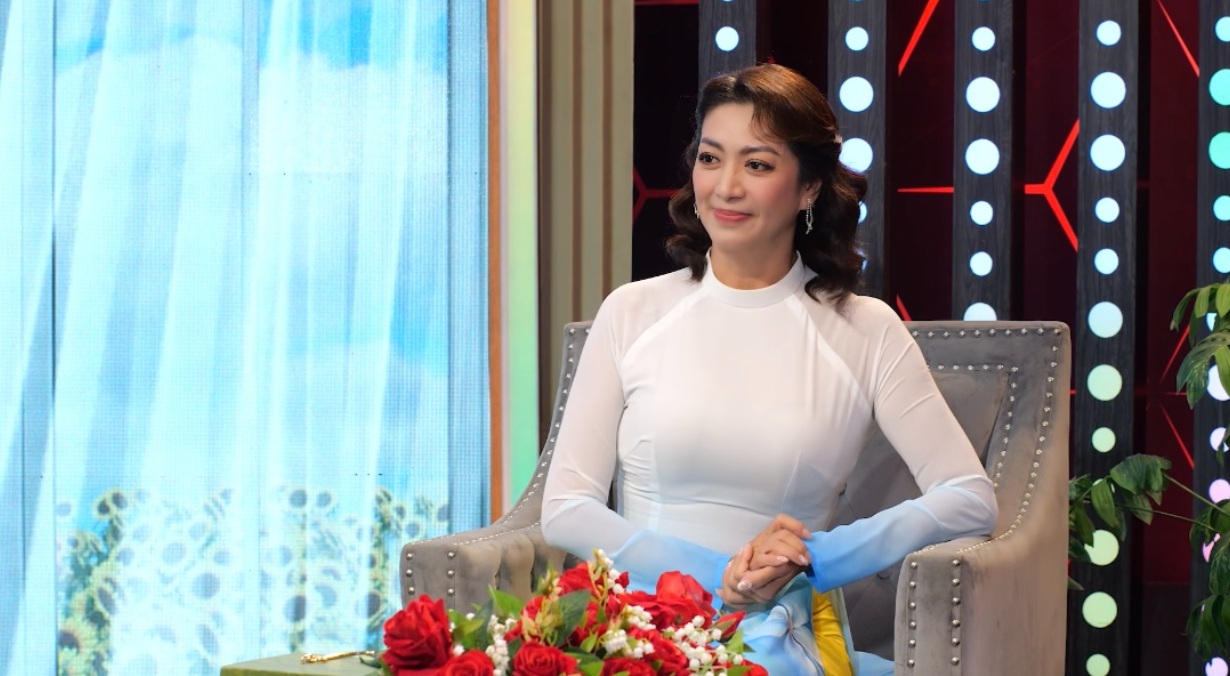 Nhan sắc ở tuổi 51 của Hoa hậu Điện ảnh kêu gọi xây cầu vùng lũ- Ảnh 3.