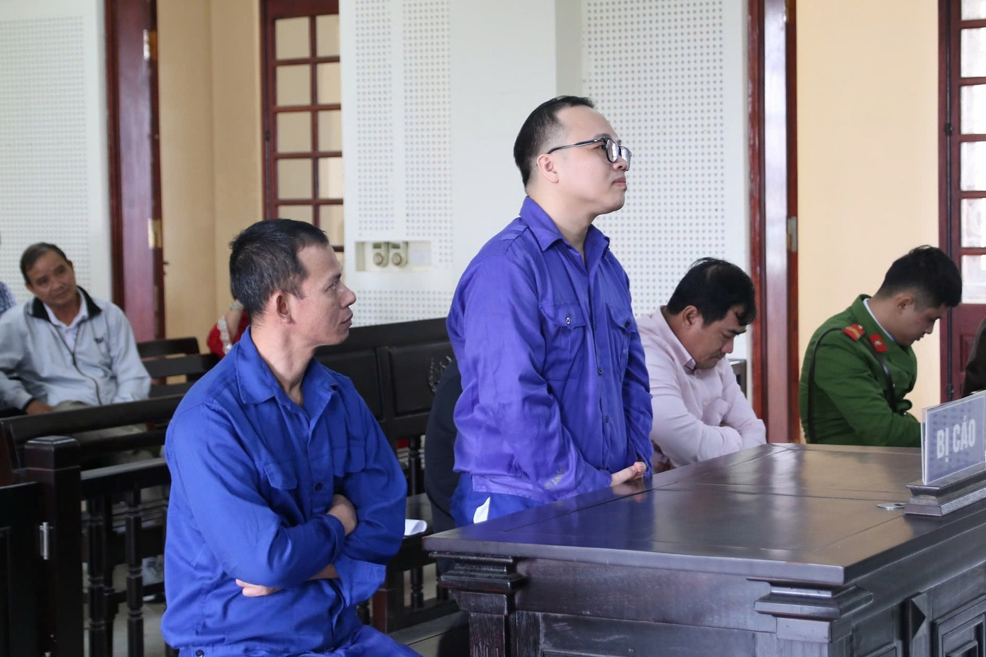 Sập bẫy lừa đảo 'chạy án', người phụ nữ mất hơn 2,3 tỷ đồng- Ảnh 2. Sập bẫy lừa đảo 'chạy án', người phụ nữ mất hơn 2,3 tỷ đồng- Ảnh 2.