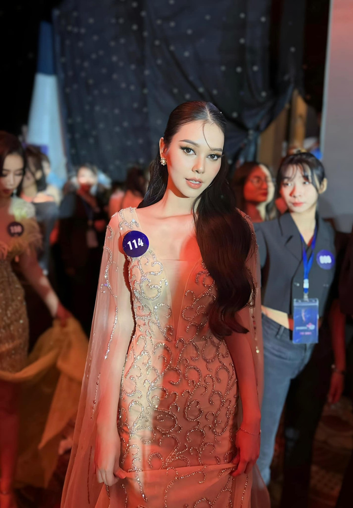 Nữ diễn viên đóng vai 'gái đểu' đang gây tranh cãi trên phim giờ vàng VTV- Ảnh 9.