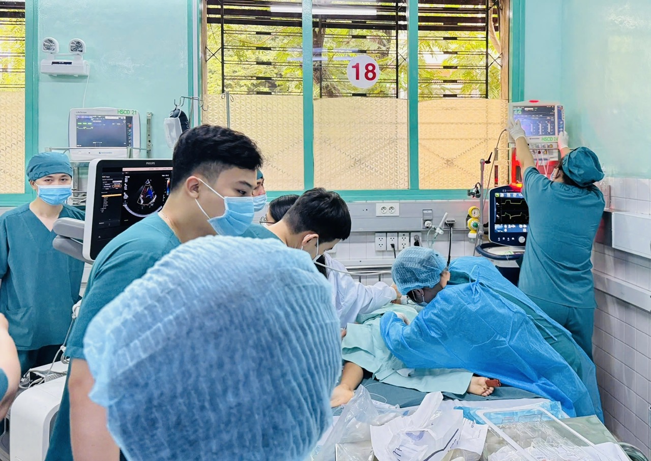 Căn bệnh gây tử vong sau vài giờ với triệu chứng mệt, khó thở ở trẻ nếu không xử trí kịp - Ảnh 1.