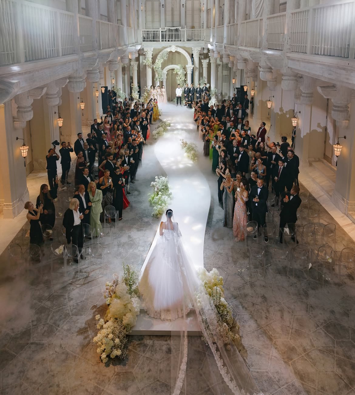 Tiên Nguyễn bị em trai nhắc đến bạn trai cũ ngay tại đám cưới khiến cả hội trường chấn động, cô dâu ra tín hiệu- Ảnh 4.