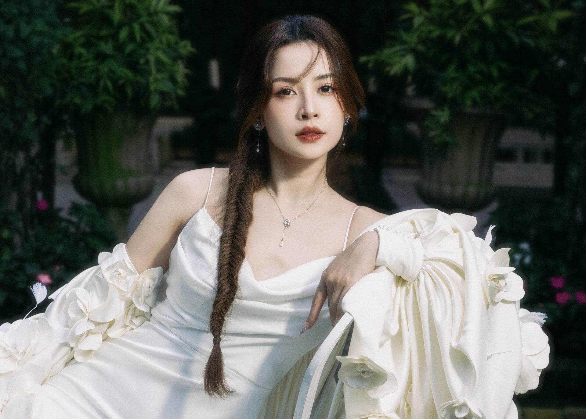 Chi Pu không chỉ là "mỹ nhân đẹp nhất Việt Nam" - Ảnh 2. Chi Pu không chỉ là "mỹ nhân đẹp nhất Việt Nam" - Ảnh 2.