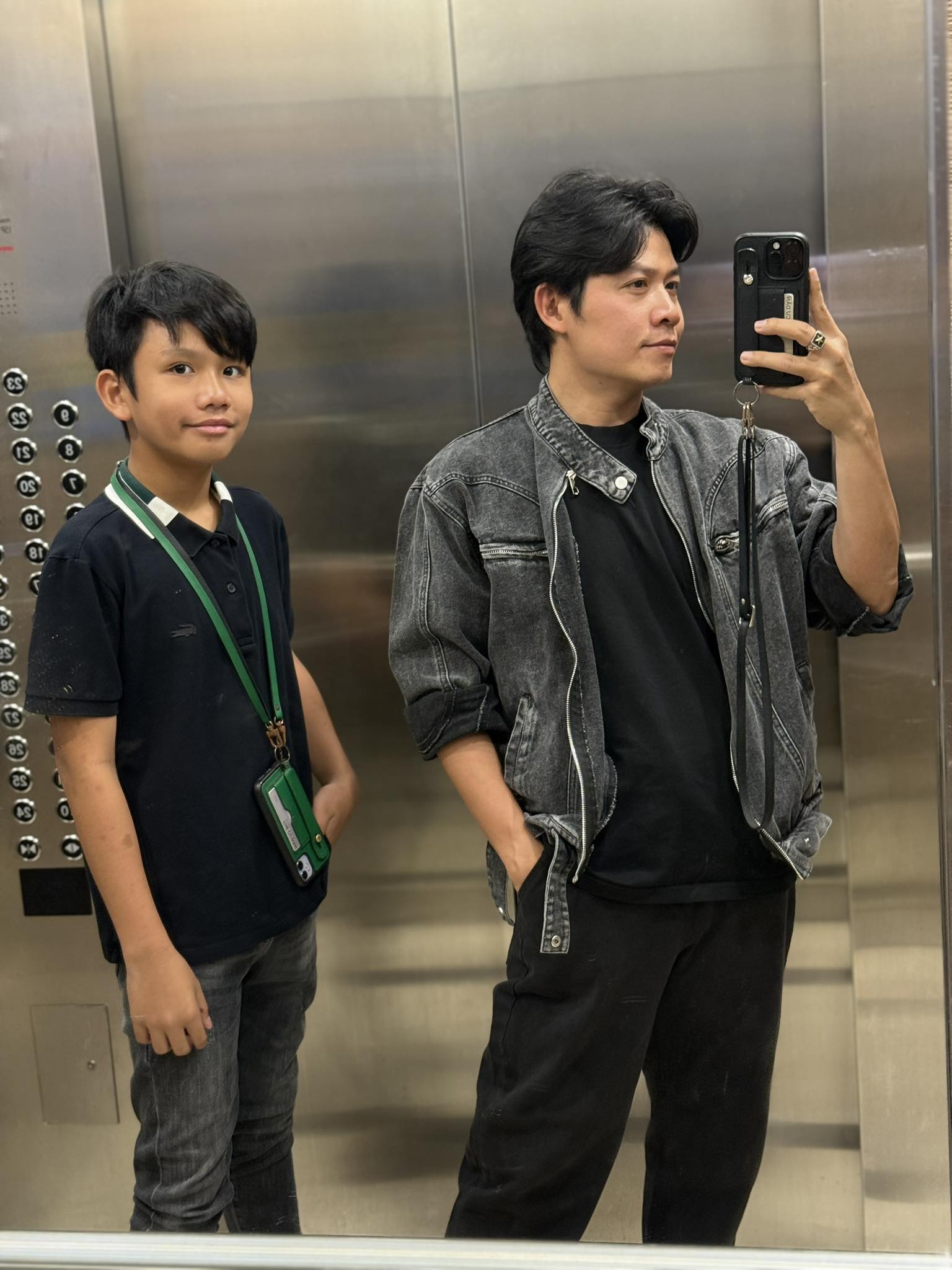 Đón con gái rượu về Việt Nam, hot dad Nguyễn Văn Chung "kêu trời" vì khả năng shopping ái nữ - Ảnh 8. Đón con gái rượu về Việt Nam, hot dad Nguyễn Văn Chung "kêu trời" vì khả năng shopping ái nữ - Ảnh 8.