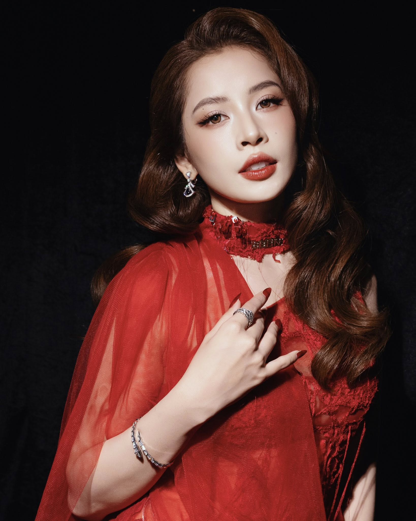 Chi Pu không chỉ là "mỹ nhân đẹp nhất Việt Nam" - Ảnh 10. Chi Pu không chỉ là "mỹ nhân đẹp nhất Việt Nam" - Ảnh 10.