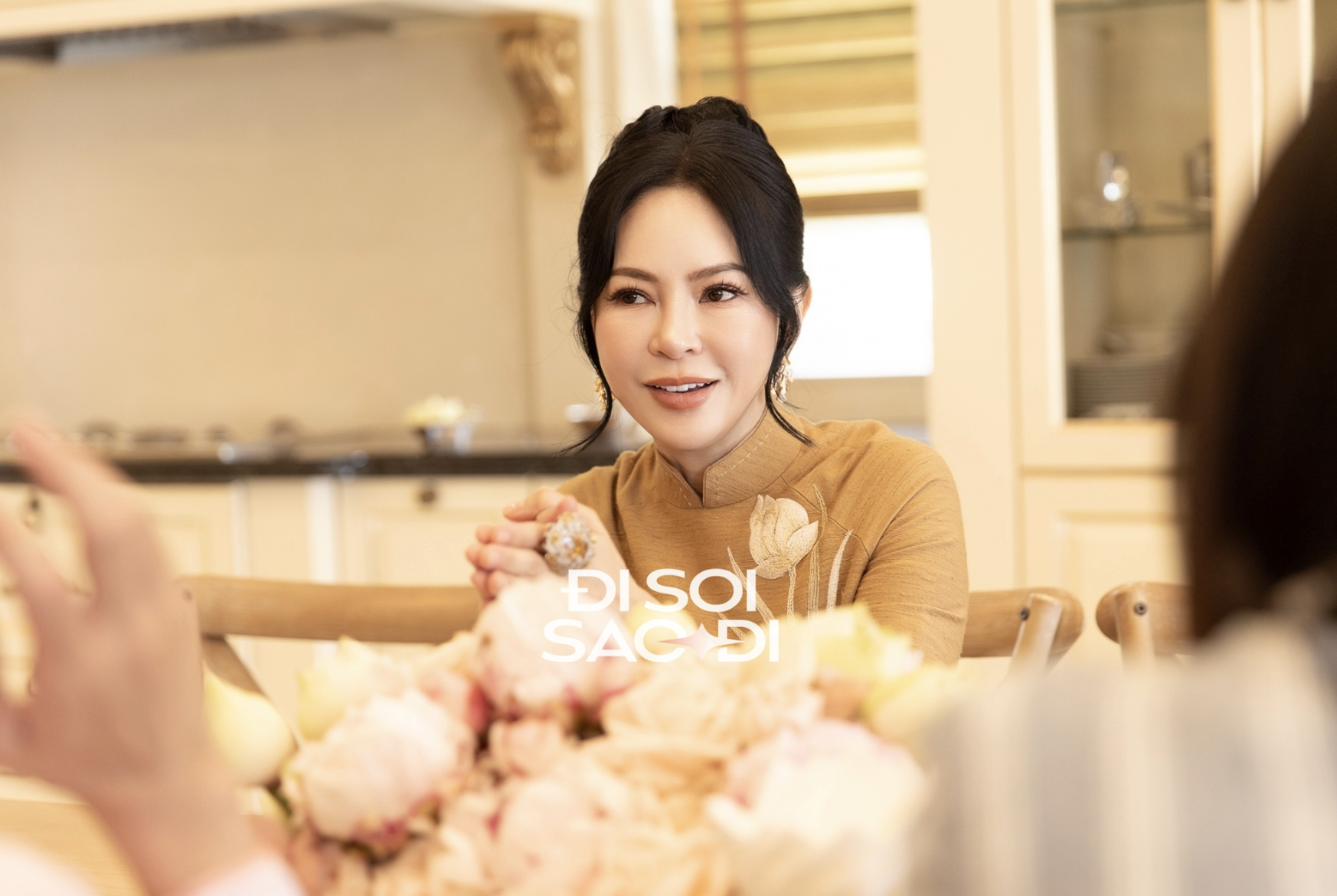 Cam thường zoom cận của phu nhân tỷ phú Thuỷ Tiên: Gọi mẹ vợ trẻ đẹp nhất Việt Nam quá xứng đáng!- Ảnh 7.