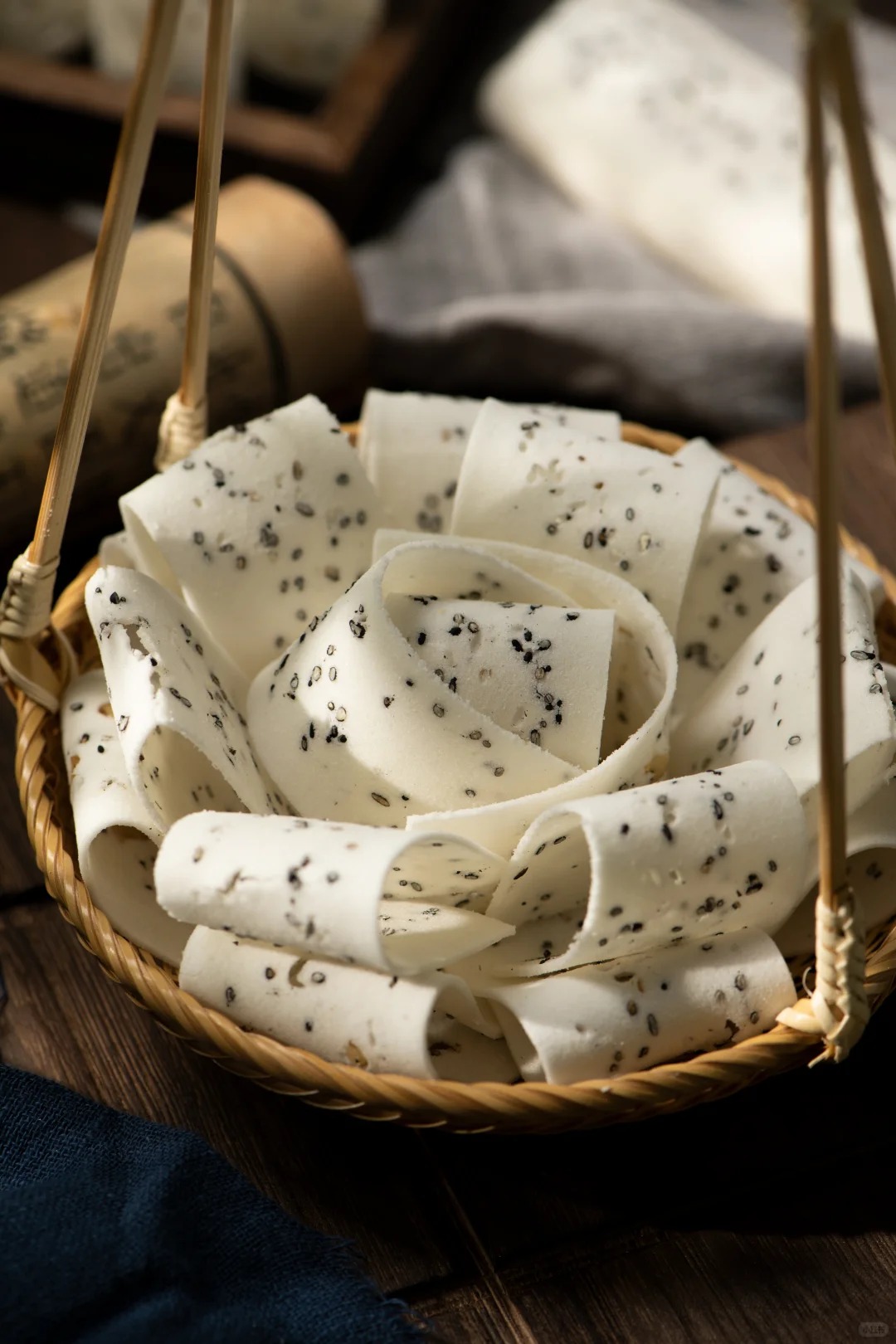 Kỳ lạ món bánh phải "ủ bột" suốt 6 tháng mới được làm, mỏng như giấy, trắng như tuyết khiến vua Càn Long mê mẩn quên cả làm thơ- Ảnh 8.