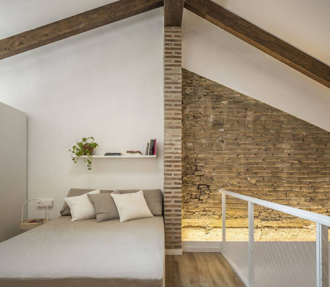 Nhà ống mở rộng công năng lên 100m2 nhờ gác lửng- Ảnh 7.