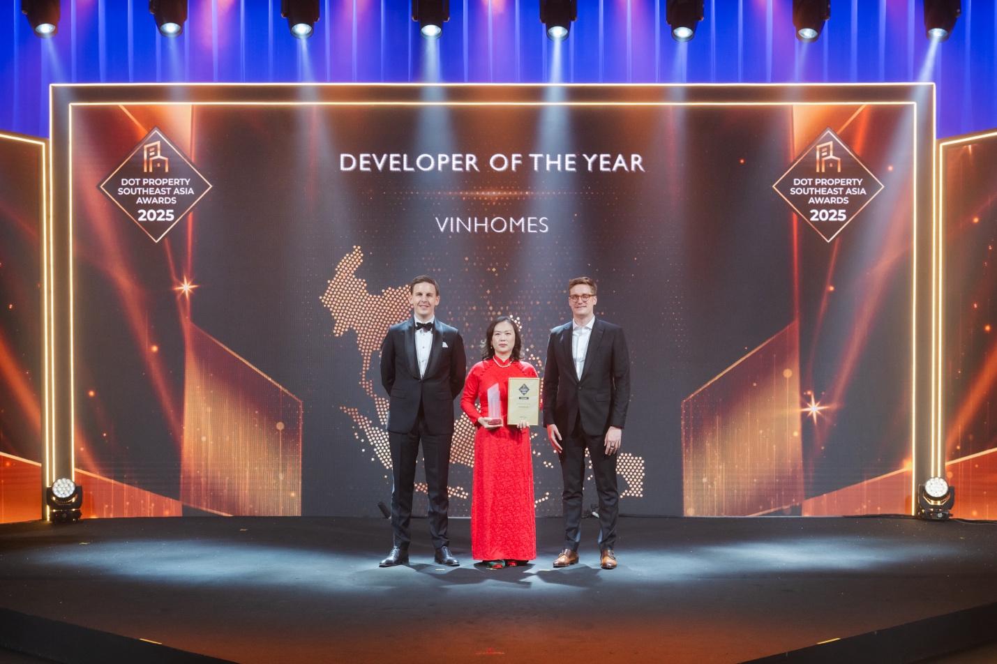 Dot Property Awards vinh danh các doanh nghiệp hàng đầu khu vực - Ảnh 1. Dot Property Awards vinh danh các doanh nghiệp hàng đầu khu vực - Ảnh 1.