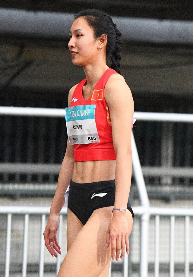 Tìm ra "nữ thần điền kinh" Việt Nam tại SEA Games: Tài năng có thừa, bụng 6 múi săn chắc, chân còn dài thẳng thắp- Ảnh 6.