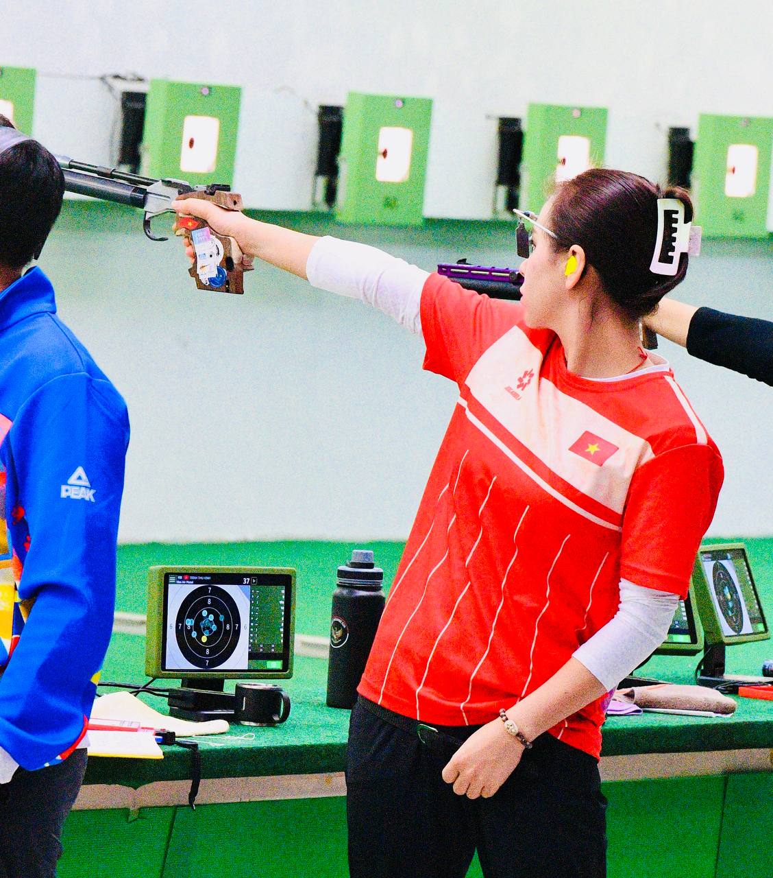 Phỏng vấn nóng nữ xạ thủ ngầu nhất SEA Games Trịnh Thu Vinh: Áp lực đến bật khóc rồi trở lại giành luôn 2 HCV!- Ảnh 1. Phỏng vấn nóng nữ xạ thủ ngầu nhất SEA Games Trịnh Thu Vinh: Áp lực đến bật khóc rồi trở lại giành luôn 2 HCV!- Ảnh 1.