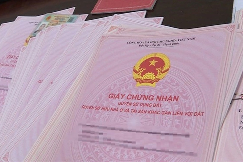 Cảnh báo giả danh cán bộ làm thủ tục đất đai để lừa đảo - Ảnh 1.