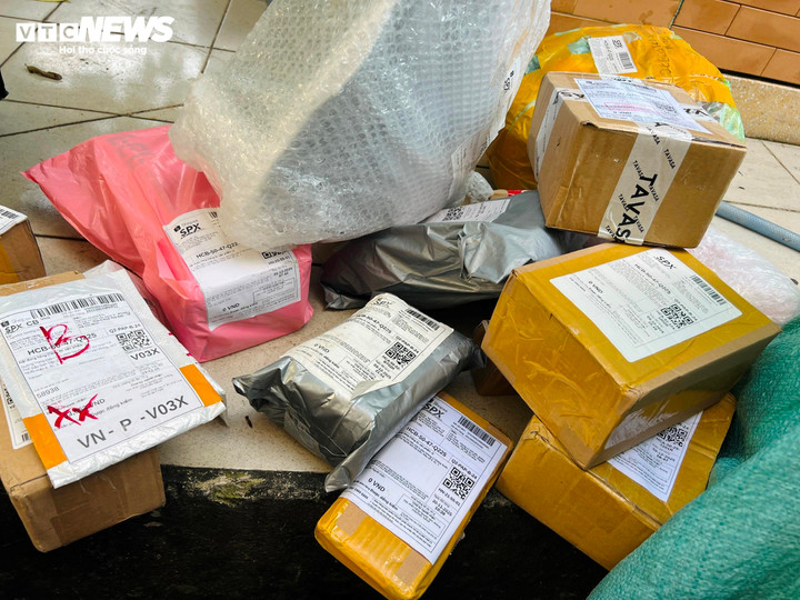 Rác thải nhựa từ thương mại điện tử có thể đạt 800.000 tấn vào 2030- Ảnh 1.