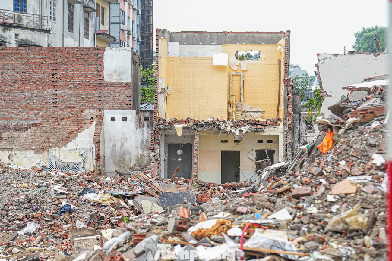 Dự án đường Vành đai 1 đoạn Hoàng Cầu - Voi Phục 'thần tốc' giải phóng mặt bằng- Ảnh 11.