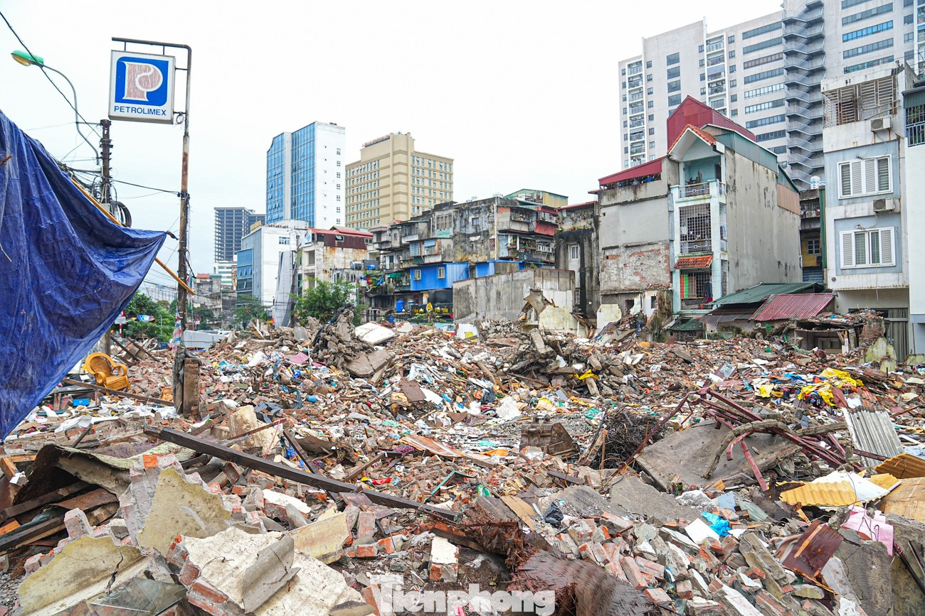 Dự án đường Vành đai 1 đoạn Hoàng Cầu - Voi Phục 'thần tốc' giải phóng mặt bằng- Ảnh 19.