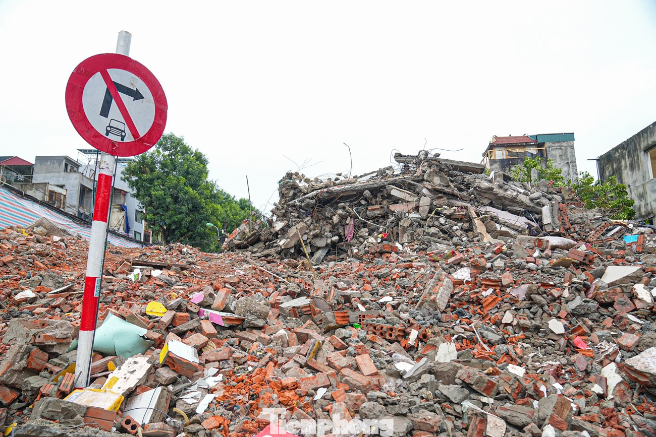 Dự án đường Vành đai 1 đoạn Hoàng Cầu - Voi Phục 'thần tốc' giải phóng mặt bằng- Ảnh 18.