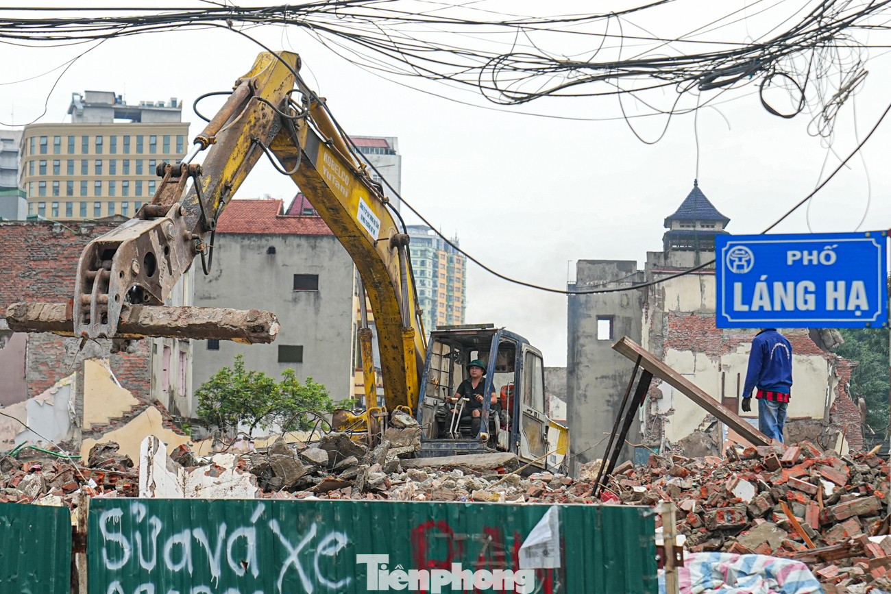 Dự án đường Vành đai 1 đoạn Hoàng Cầu - Voi Phục 'thần tốc' giải phóng mặt bằng- Ảnh 16.