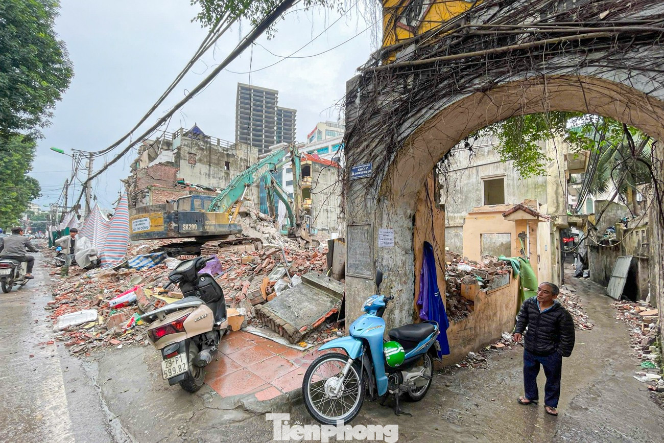 Dự án đường Vành đai 1 đoạn Hoàng Cầu - Voi Phục 'thần tốc' giải phóng mặt bằng- Ảnh 21.