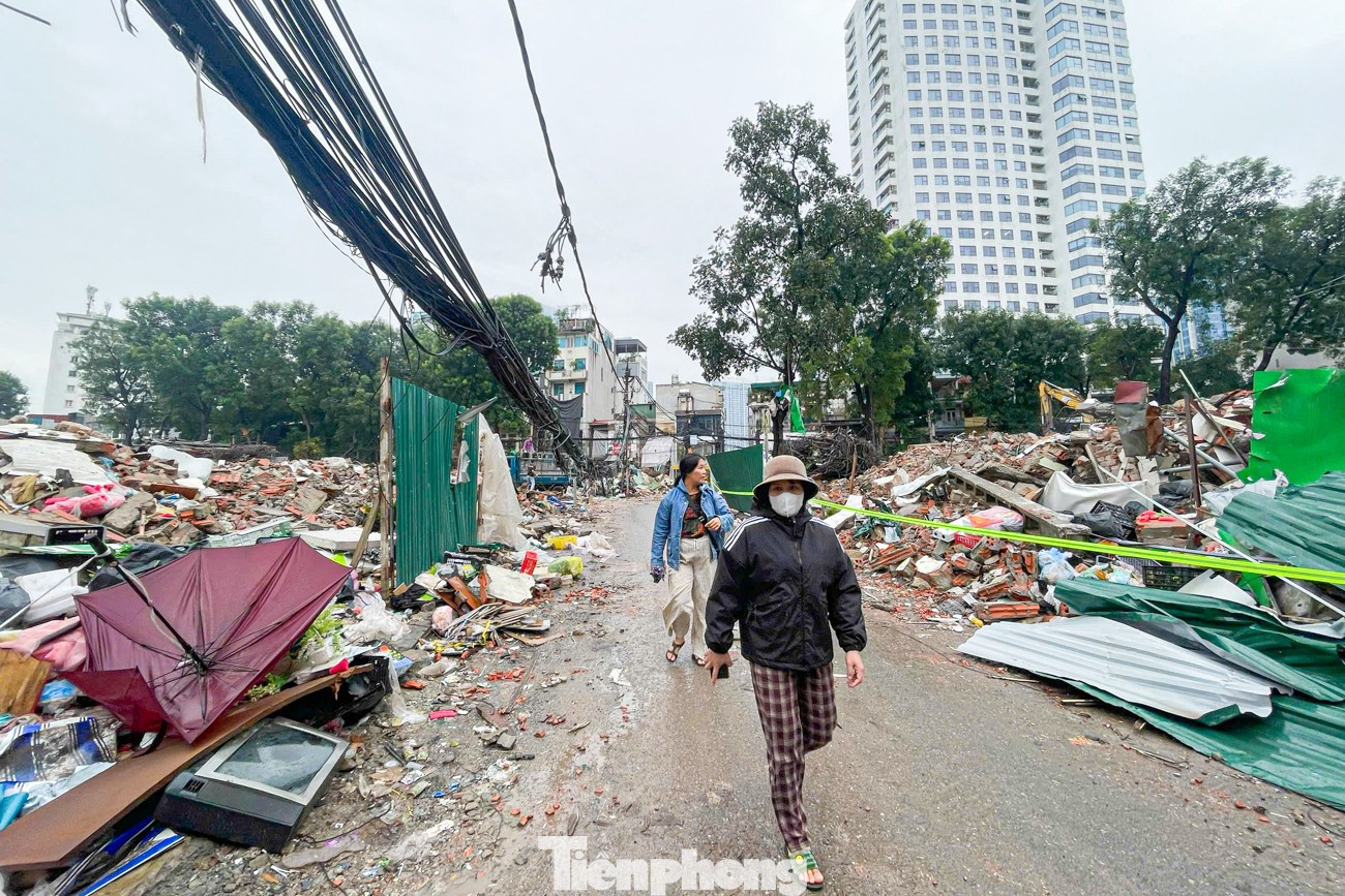 Dự án đường Vành đai 1 đoạn Hoàng Cầu - Voi Phục 'thần tốc' giải phóng mặt bằng- Ảnh 20.