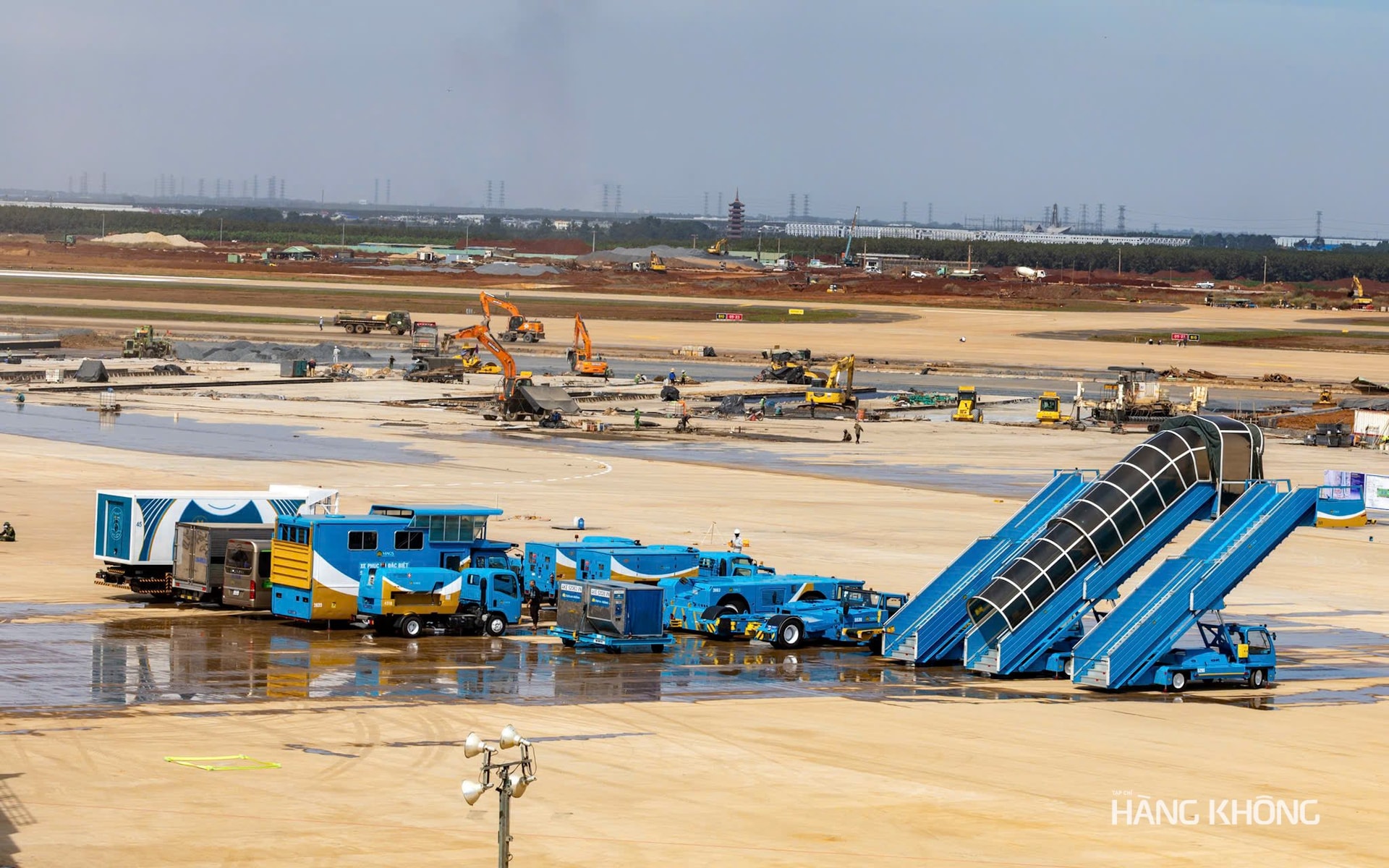 Thời khắc lịch sử: Siêu máy bay vừa 'xông đất' sân bay 16 tỷ USD của Việt Nam - Ảnh 2.