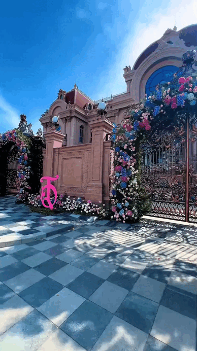 Đám cưới hé lộ dinh thự "khủng" nhất Phan Thiết - cô dâu là ái nữ tập đoàn nghìn tỷ kín tiếng nhất Việt Nam - Ảnh 2. Đám cưới hé lộ dinh thự "khủng" nhất Phan Thiết - cô dâu là ái nữ tập đoàn nghìn tỷ kín tiếng nhất Việt Nam - Ảnh 2.