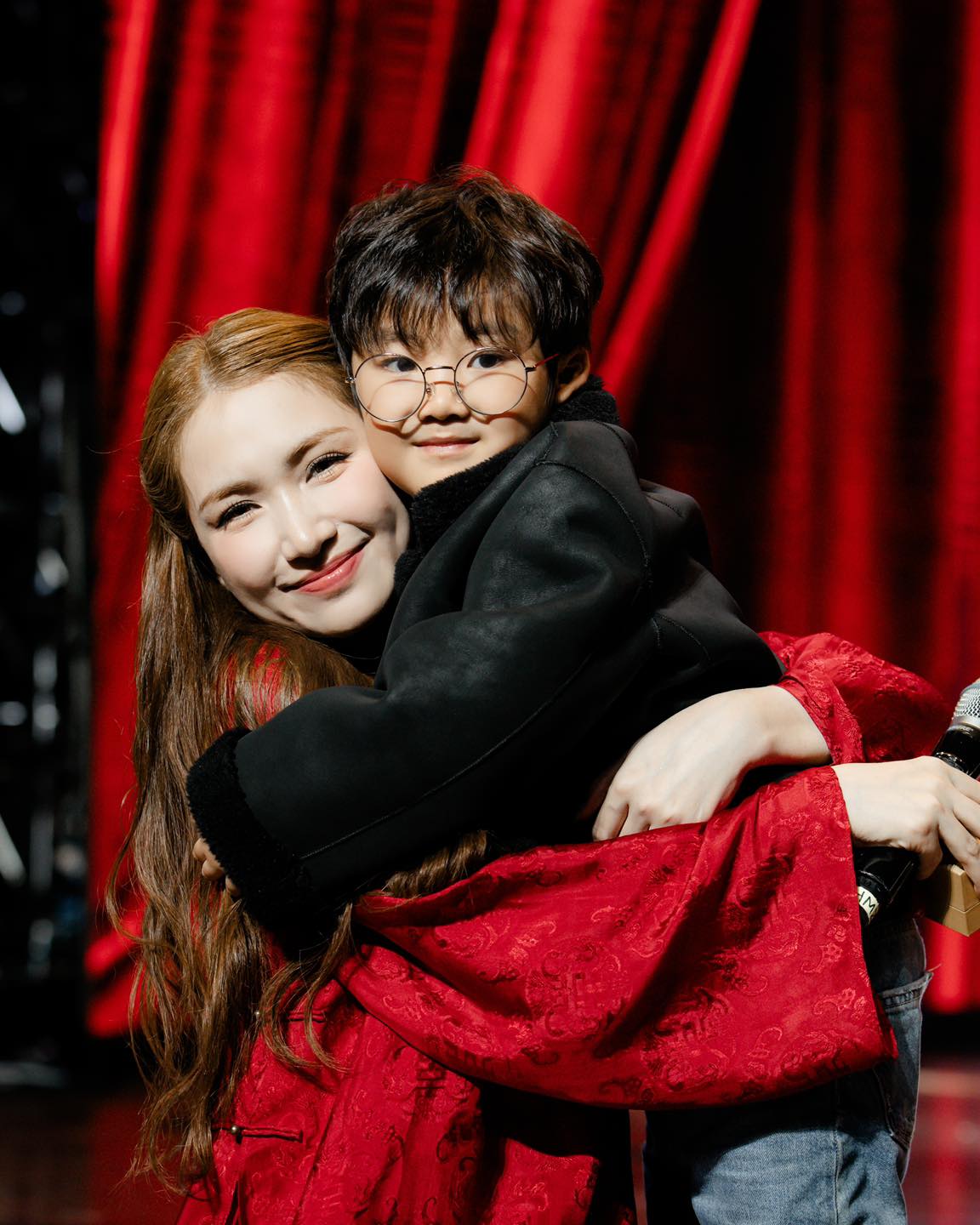 Con trai Hòa Minzy gây náo loạn mạng xã hội- Ảnh 8. Con trai Hòa Minzy gây náo loạn mạng xã hội- Ảnh 8.