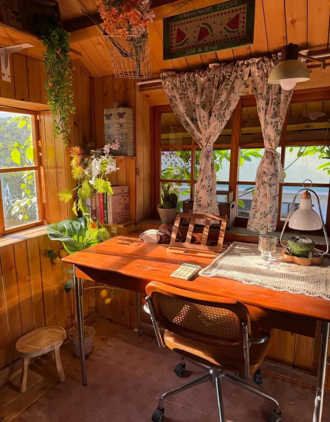 Tan chảy với căn hộ của cụ bà 70 tuổi: Sống bình yên 1 mình, không làm gánh nặng cho con cháu- Ảnh 7. Tan chảy với căn hộ của cụ bà 70 tuổi: Sống bình yên 1 mình, không làm gánh nặng cho con cháu- Ảnh 7.