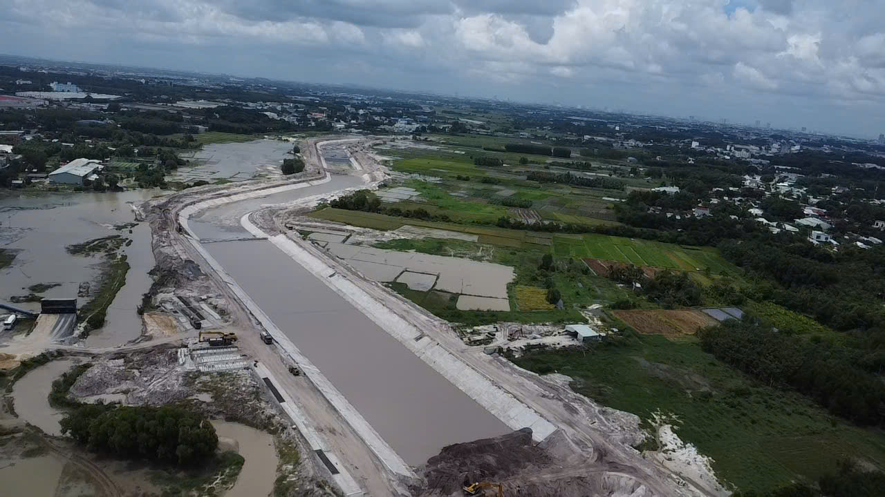 Ráo riết giải ngân vốn đầu tư công: Thuận lợi và thách thức- Ảnh 2. Ráo riết giải ngân vốn đầu tư công: Thuận lợi và thách thức- Ảnh 2.