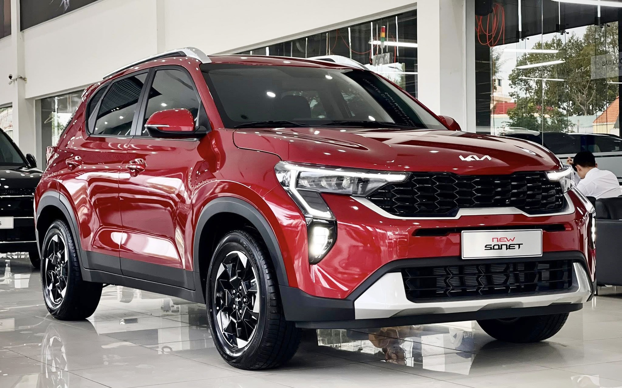 Loạt SUV nhỏ đua giảm giá cuối năm tại Việt Nam: Venue rẻ nhất từ 475 triệu, Fronx cũng còn dưới 500 triệu đồng- Ảnh 3. Loạt SUV nhỏ đua giảm giá cuối năm tại Việt Nam: Venue rẻ nhất từ 475 triệu, Fronx cũng còn dưới 500 triệu đồng- Ảnh 3.
