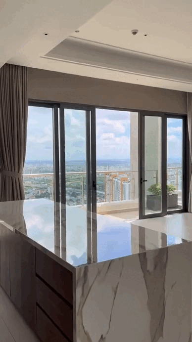Mỹ nhân Việt có "style ăn cưới" đẹp rung chuyển thị giác, sống đời nữ hoàng trong penthouse triệu đô - Ảnh 5. Mỹ nhân Việt có "style ăn cưới" đẹp rung chuyển thị giác, sống đời nữ hoàng trong penthouse triệu đô - Ảnh 5.