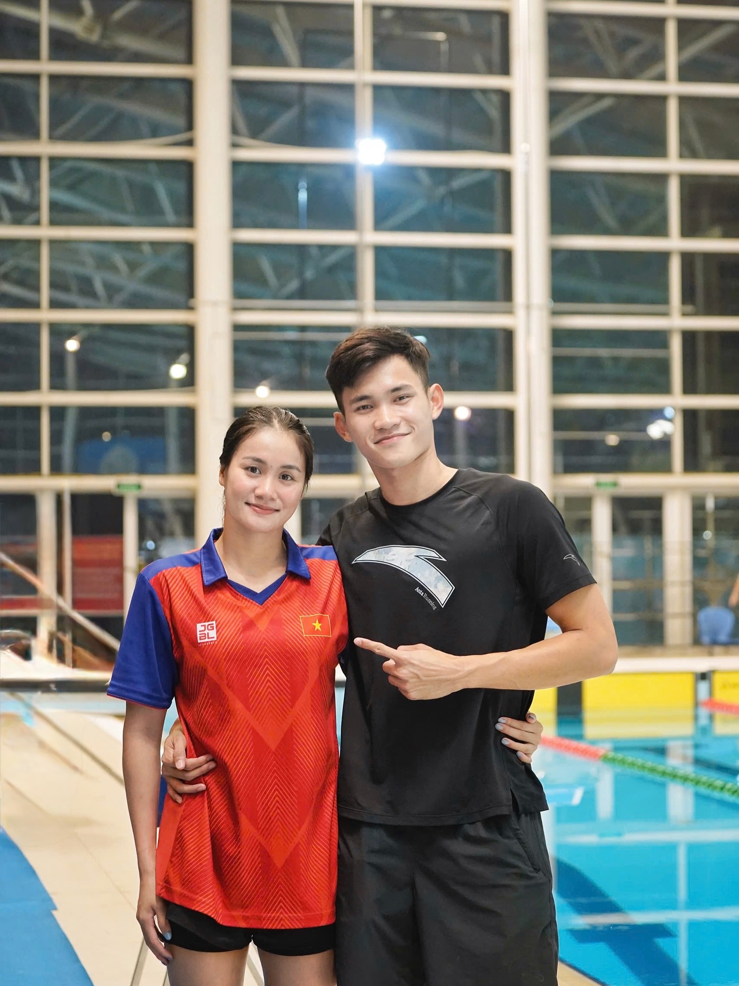 Bức ảnh gây sốt của cặp đôi hot nhất SEA Games 33: Trai tài gái giỏi, đẹp đôi còn "lụm" cả "rổ" huy chương!- Ảnh 5. Bức ảnh gây sốt của cặp đôi hot nhất SEA Games 33: Trai tài gái giỏi, đẹp đôi còn "lụm" cả "rổ" huy chương!- Ảnh 5.