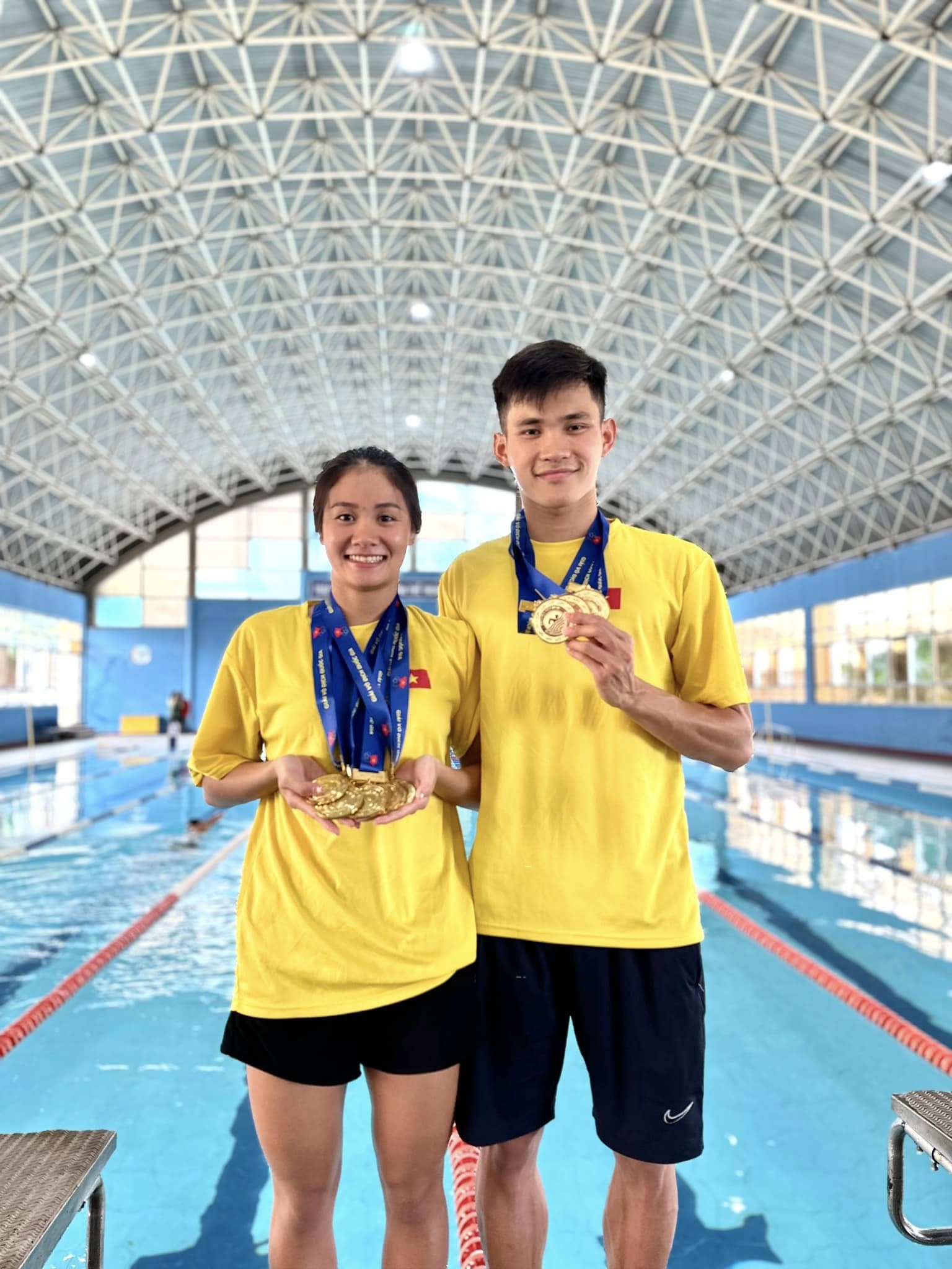 Bức ảnh gây sốt của cặp đôi hot nhất SEA Games 33: Trai tài gái giỏi, đẹp đôi còn "lụm" cả "rổ" huy chương!- Ảnh 3. Bức ảnh gây sốt của cặp đôi hot nhất SEA Games 33: Trai tài gái giỏi, đẹp đôi còn "lụm" cả "rổ" huy chương!- Ảnh 3.