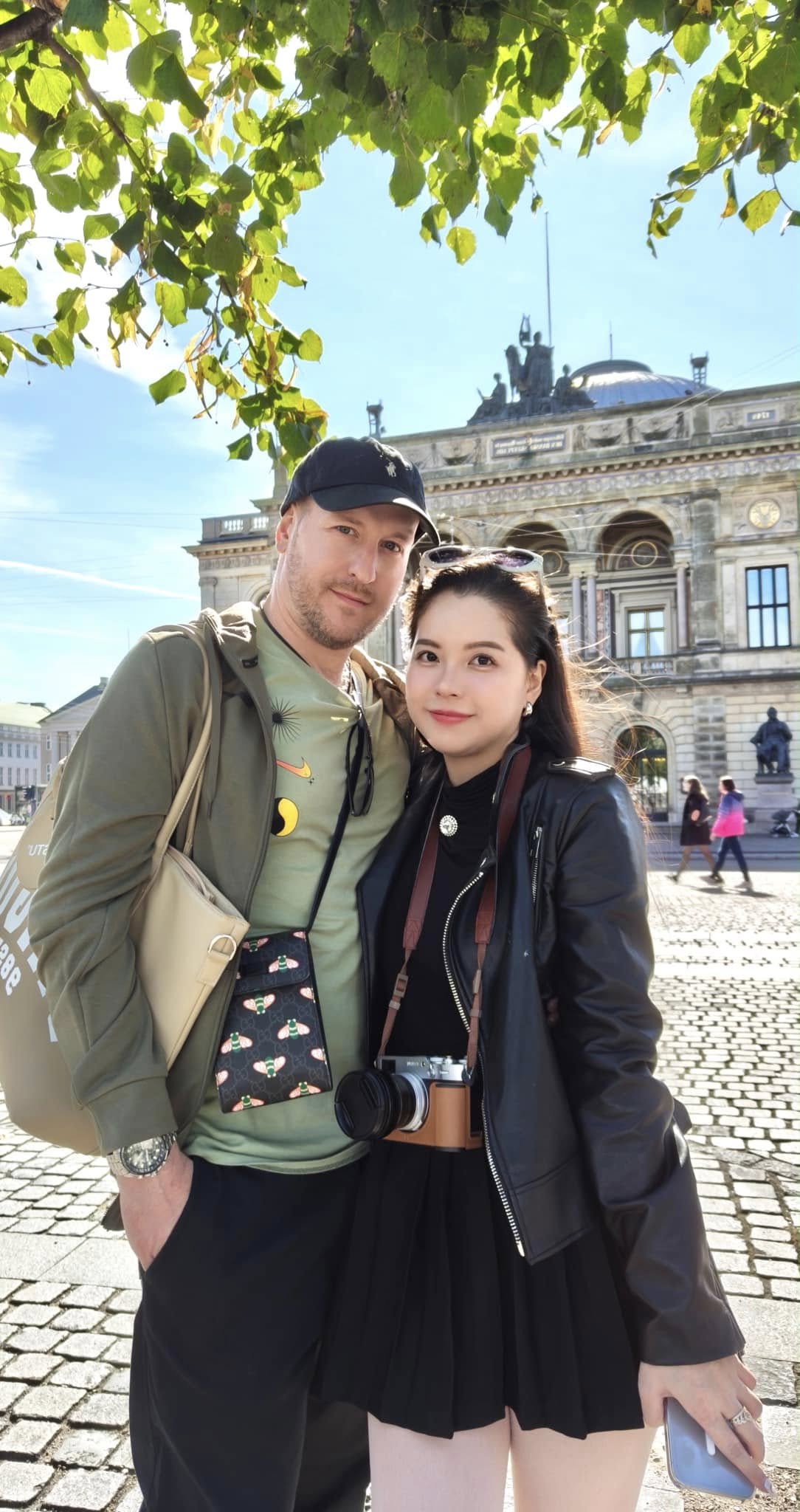 Trai Tây chuyển 1 tỷ cho mẹ đơn thân Việt để "cọc vợ" sau 3 ngày nhắn tin: Hôn nhân lạ lùng- Ảnh 4.