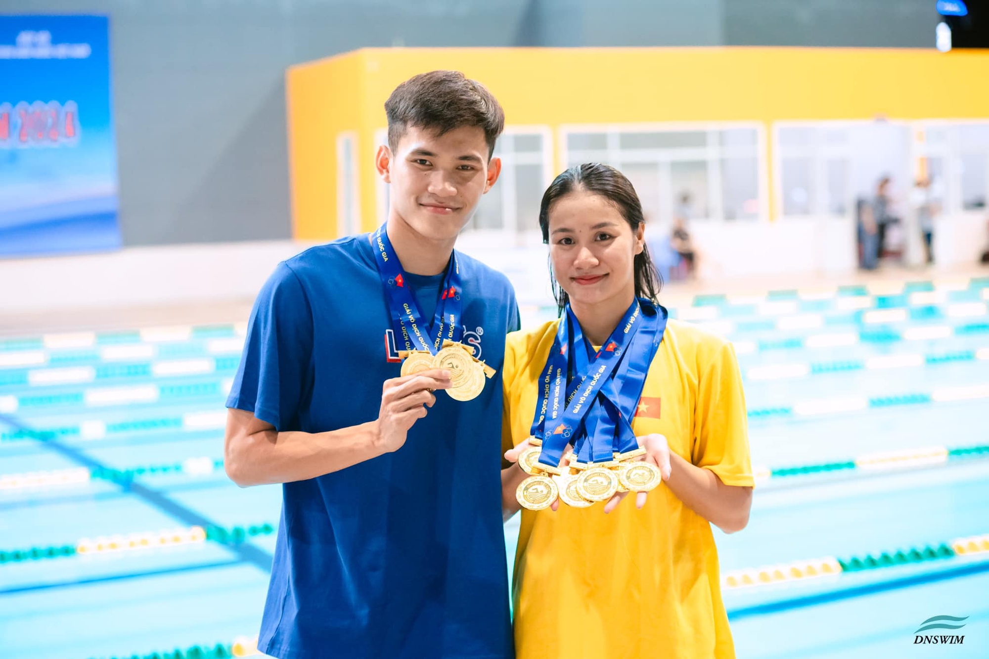Bức ảnh gây sốt của cặp đôi hot nhất SEA Games 33: Trai tài gái giỏi, đẹp đôi còn "lụm" cả "rổ" huy chương!- Ảnh 2. Bức ảnh gây sốt của cặp đôi hot nhất SEA Games 33: Trai tài gái giỏi, đẹp đôi còn "lụm" cả "rổ" huy chương!- Ảnh 2.