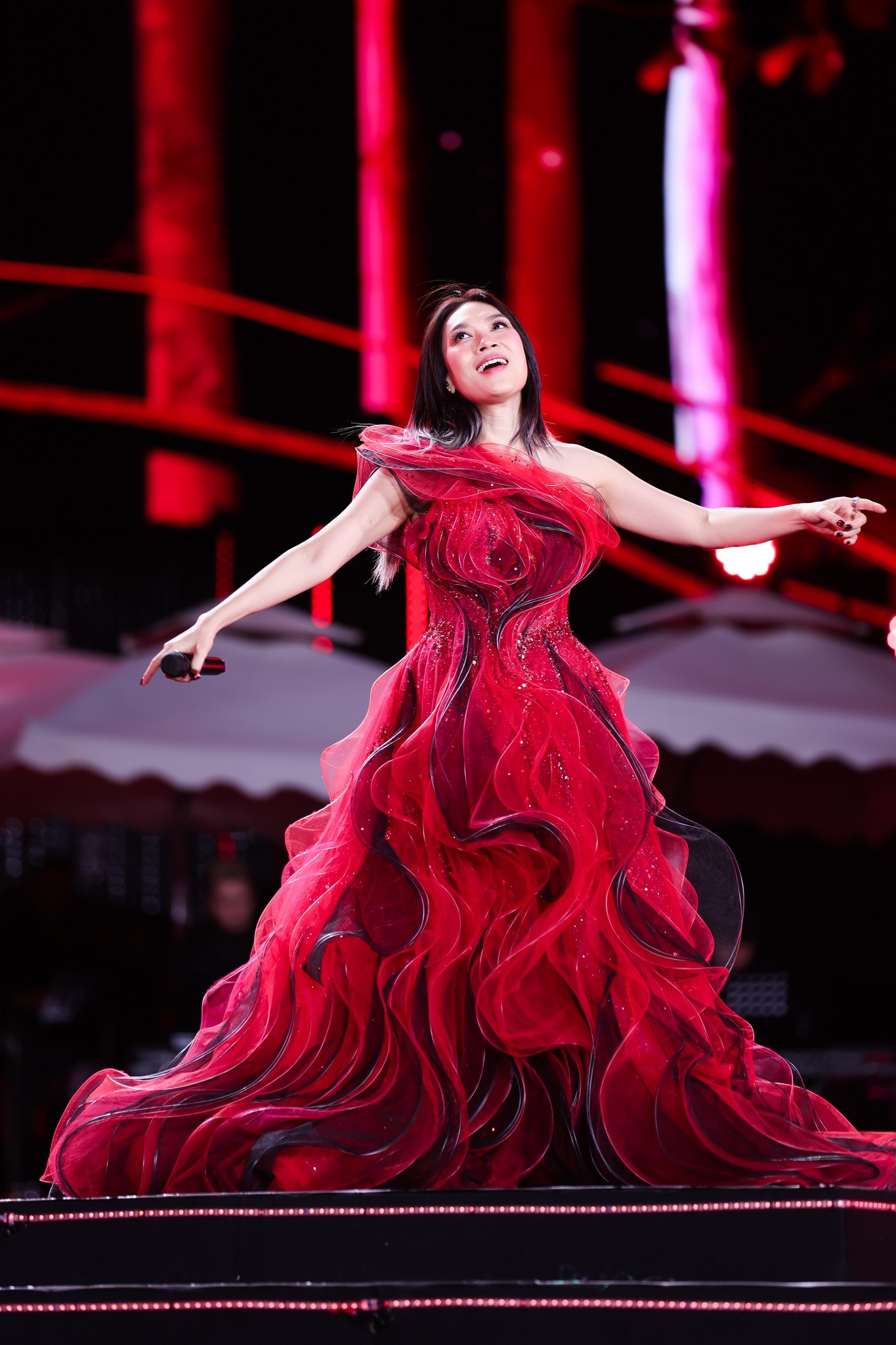 "Mỹ Tâm là ca sĩ hết thời, hết thời này qua thời khác"- Ảnh 4.