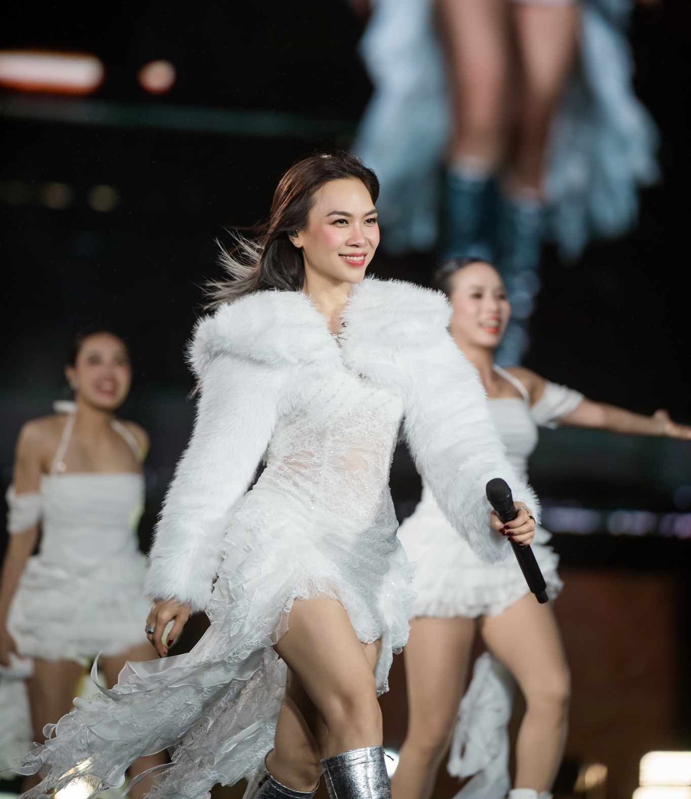 "Mỹ Tâm là ca sĩ hết thời, hết thời này qua thời khác"- Ảnh 2.