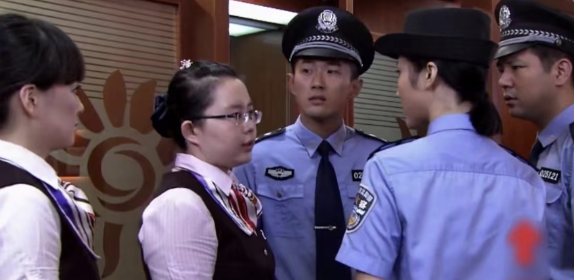 60 hộ dân mang 260 tỷ đi gửi tiết kiệm, chỉ sau một đêm tiền "bốc hơi", ngân hàng tuyên bố: "Chúng tôi không sai" - Ảnh 1. 60 hộ dân mang 260 tỷ đi gửi tiết kiệm, chỉ sau một đêm tiền "bốc hơi", ngân hàng tuyên bố: "Chúng tôi không sai" - Ảnh 1.