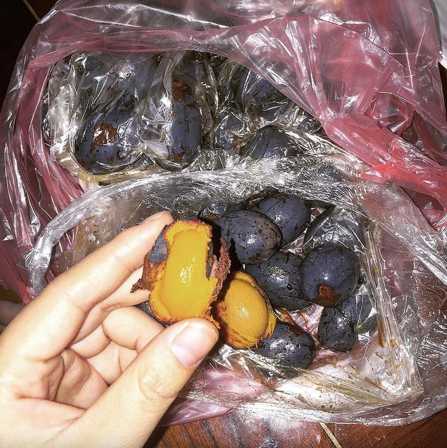 Trend kì cục: Tranh nhau mua nhưng ăn xong ai cũng "nổi đoá"- Ảnh 5. Trend kì cục: Tranh nhau mua nhưng ăn xong ai cũng "nổi đoá"- Ảnh 5.