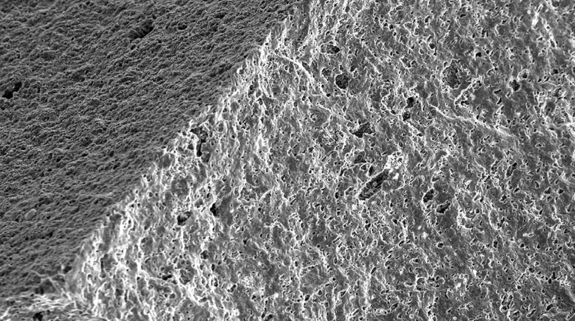 Phát minh có thể thay đổi hoàn toàn ngành sản xuất công nghiệp, hàng không vũ trụ: Loại gốm chưa từng có sở hữu khả năng bẻ cong, đốt cháy, nghiền nát mà không vỡ - Ảnh 1.