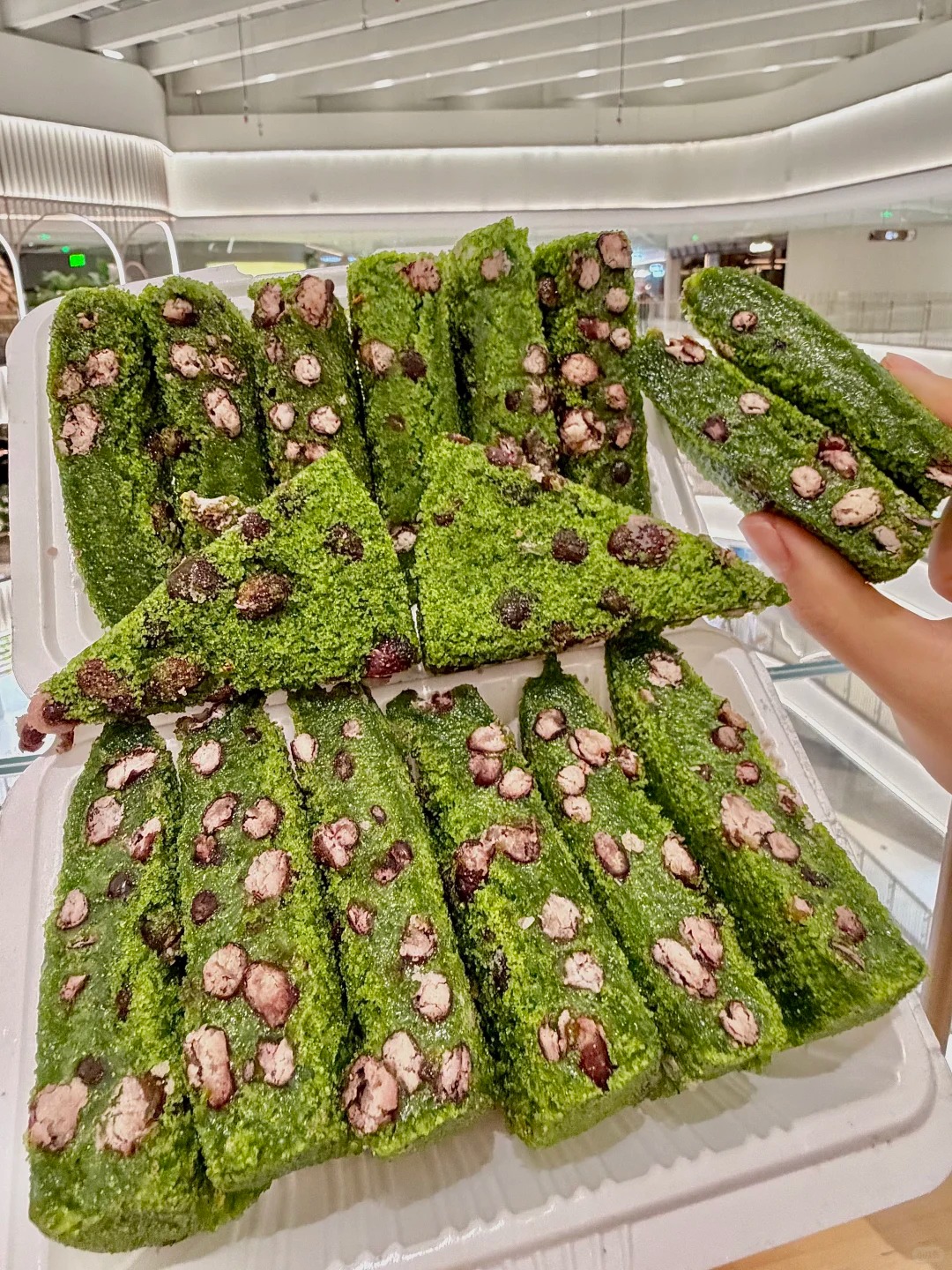 Tưởng là matcha nhưng không phải: Món bánh "xanh mướt" dẻo quẹo đang khiến hội chị em mê đồ Trung lùng sục - Ảnh 29. Tưởng là matcha nhưng không phải: Món bánh "xanh mướt" dẻo quẹo đang khiến hội chị em mê đồ Trung lùng sục - Ảnh 29.