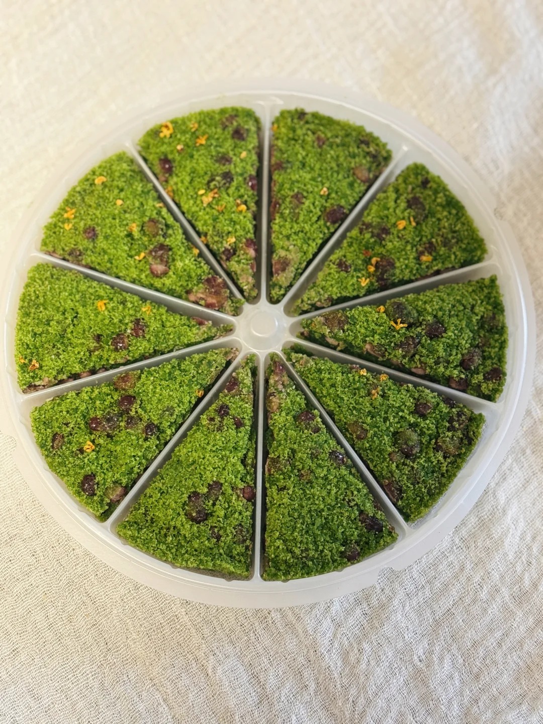 Tưởng là matcha nhưng không phải: Món bánh "xanh mướt" dẻo quẹo đang khiến hội chị em mê đồ Trung lùng sục - Ảnh 3. Tưởng là matcha nhưng không phải: Món bánh "xanh mướt" dẻo quẹo đang khiến hội chị em mê đồ Trung lùng sục - Ảnh 3.