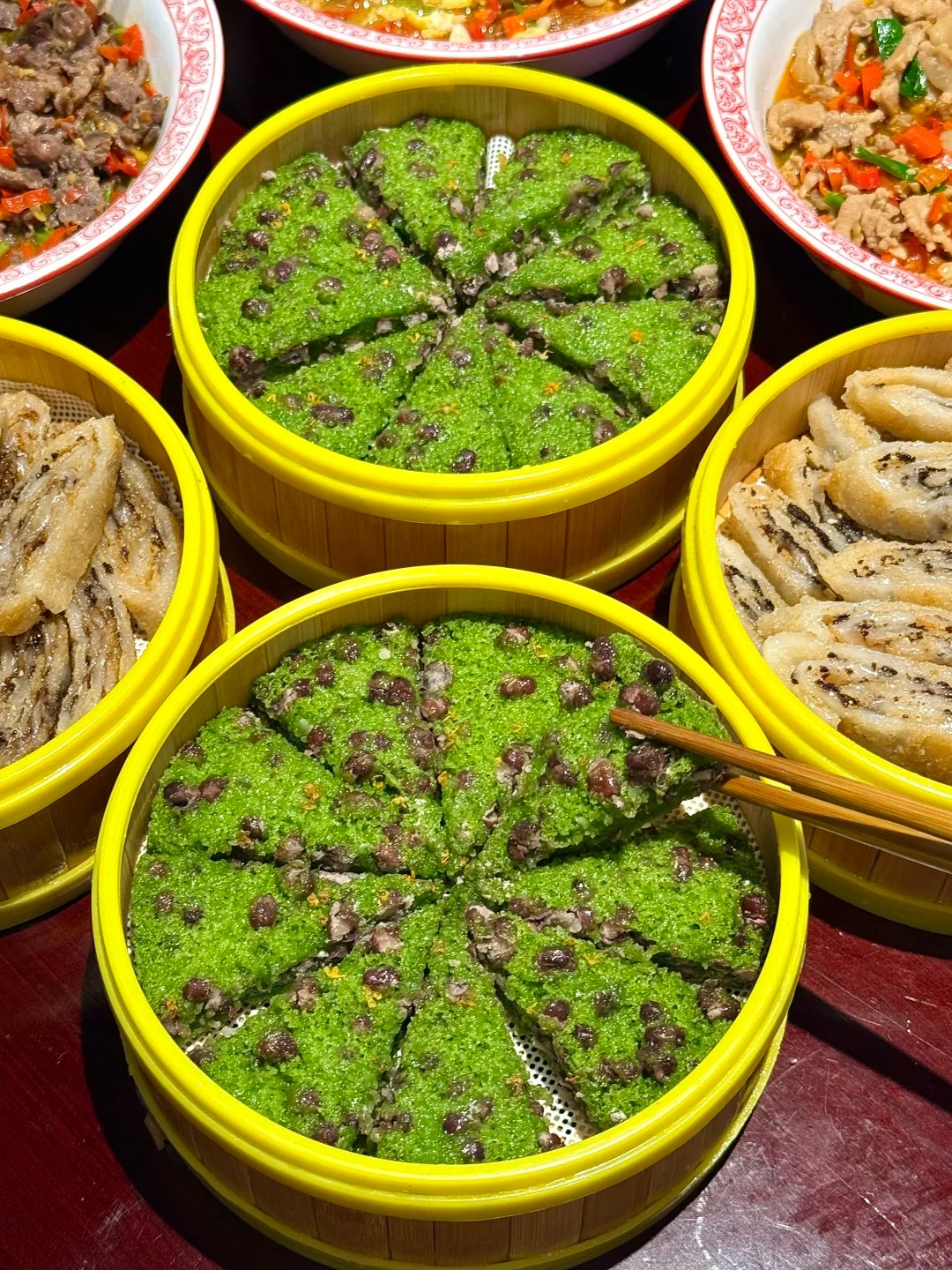 Tưởng là matcha nhưng không phải: Món bánh "xanh mướt" dẻo quẹo đang khiến hội chị em mê đồ Trung lùng sục - Ảnh 7. Tưởng là matcha nhưng không phải: Món bánh "xanh mướt" dẻo quẹo đang khiến hội chị em mê đồ Trung lùng sục - Ảnh 7.