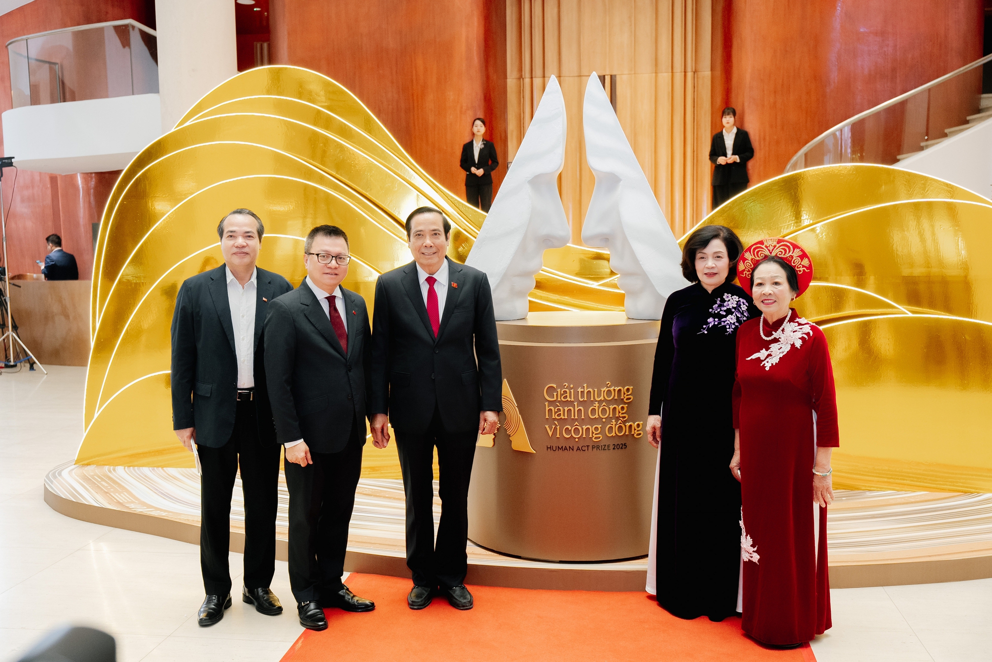 Phó Chủ tịch nước Võ Thị Ánh Xuân dự Gala trao giải Giải thưởng Hành động vì cộng đồng - Human Act Prize 2025 - Ảnh 2.