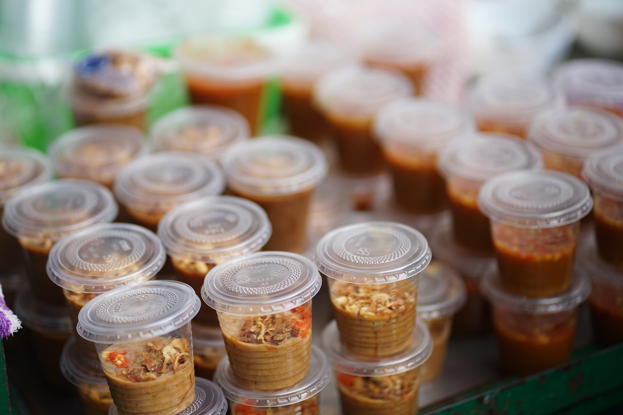 Xe gỏi cuốn 7.000 đồng của mẹ Ngọc Trinh ở TP.HCM: "Con còn tương lai, mẹ thì hết rồi"- Ảnh 10. Xe gỏi cuốn 7.000 đồng của mẹ Ngọc Trinh ở TP.HCM: "Con còn tương lai, mẹ thì hết rồi"- Ảnh 10.