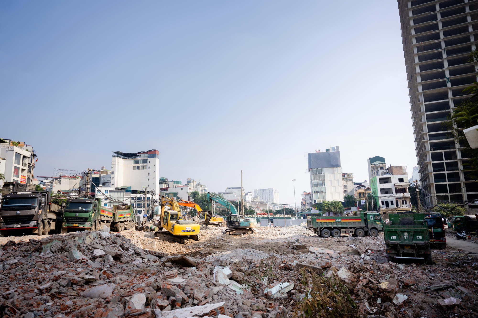 Toàn cảnh hiện trạng đường Đê La Thành sau khi được giải toả để xây đường vành đai 1- Ảnh 19. Toàn cảnh hiện trạng đường Đê La Thành sau khi được giải toả để xây đường vành đai 1- Ảnh 19.