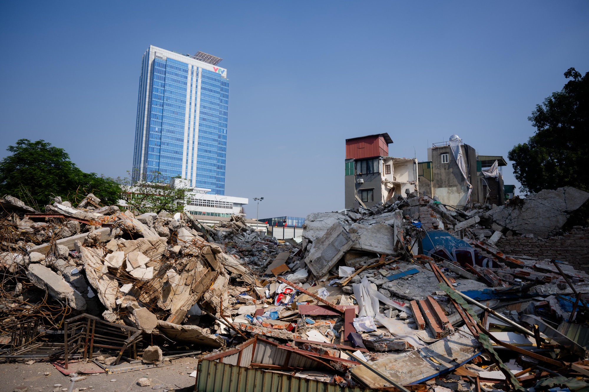 Toàn cảnh hiện trạng đường Đê La Thành sau khi được giải toả để xây đường vành đai 1- Ảnh 11. Toàn cảnh hiện trạng đường Đê La Thành sau khi được giải toả để xây đường vành đai 1- Ảnh 11.