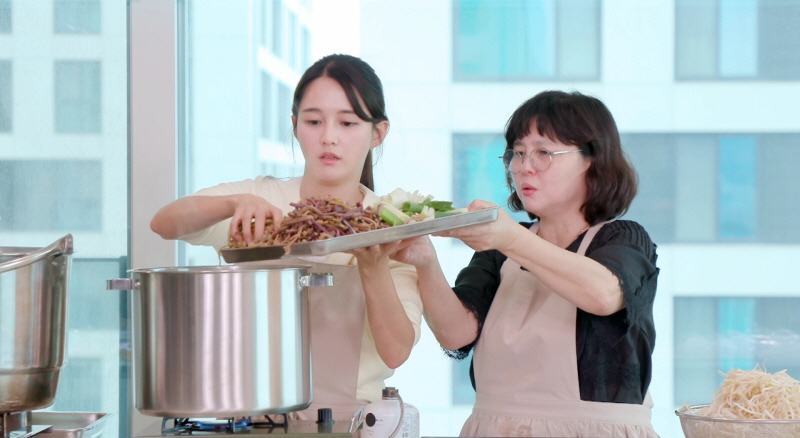 Mỹ nhân tuổi Tỵ có thanh xuân khổ nhất showbiz: Năm 35 tuổi lấy chồng giàu, sống trong cơ ngơi xịn đét- Ảnh 4. Mỹ nhân tuổi Tỵ có thanh xuân khổ nhất showbiz: Năm 35 tuổi lấy chồng giàu, sống trong cơ ngơi xịn đét- Ảnh 4.