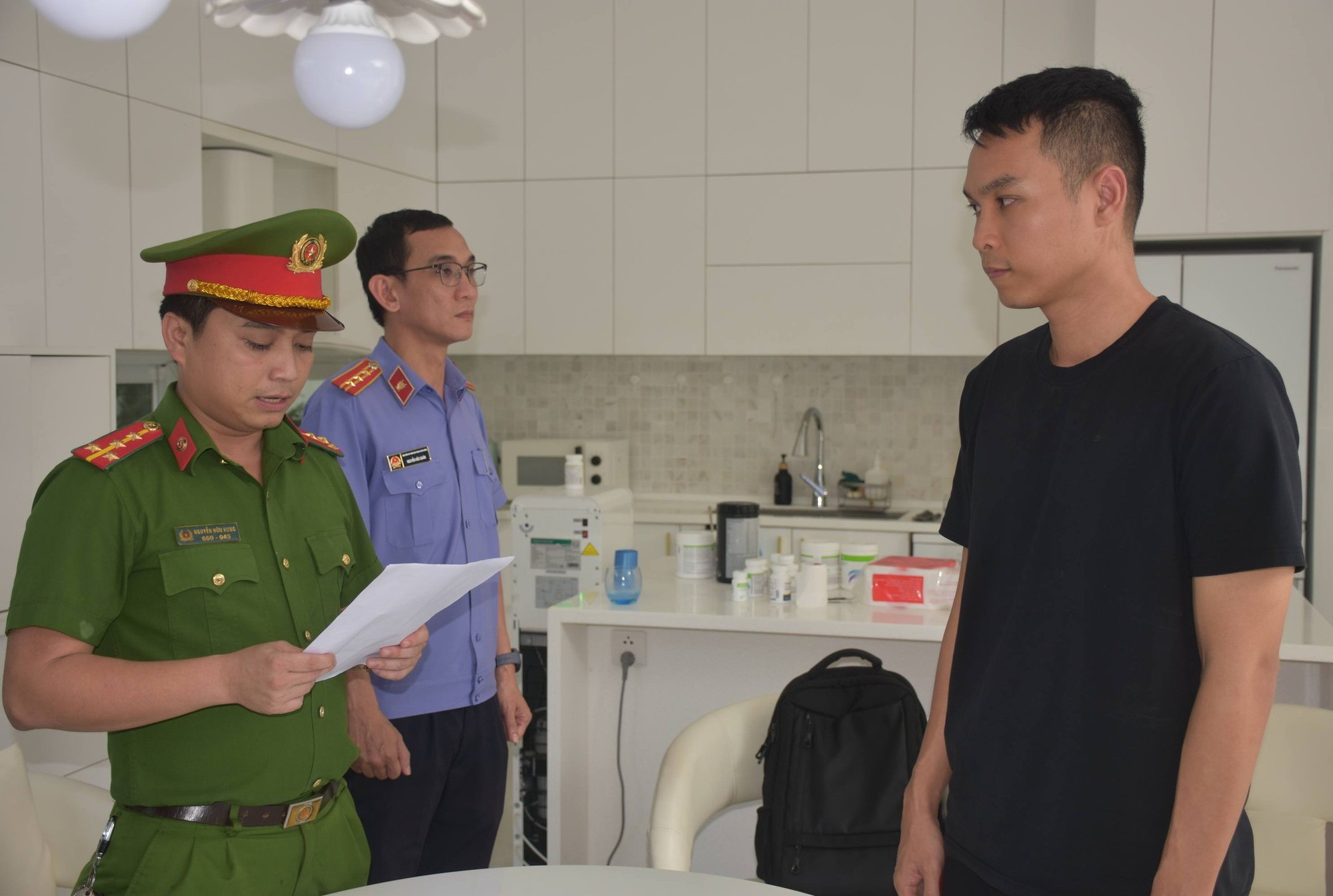 Triệt phá đường dây tiền ảo "ma" DRK: Công an thu thập dấu vết 1.880 BTC, 37.000 ETH và 2,7 triệu USDT bị chiếm đoạt - Ảnh 2.