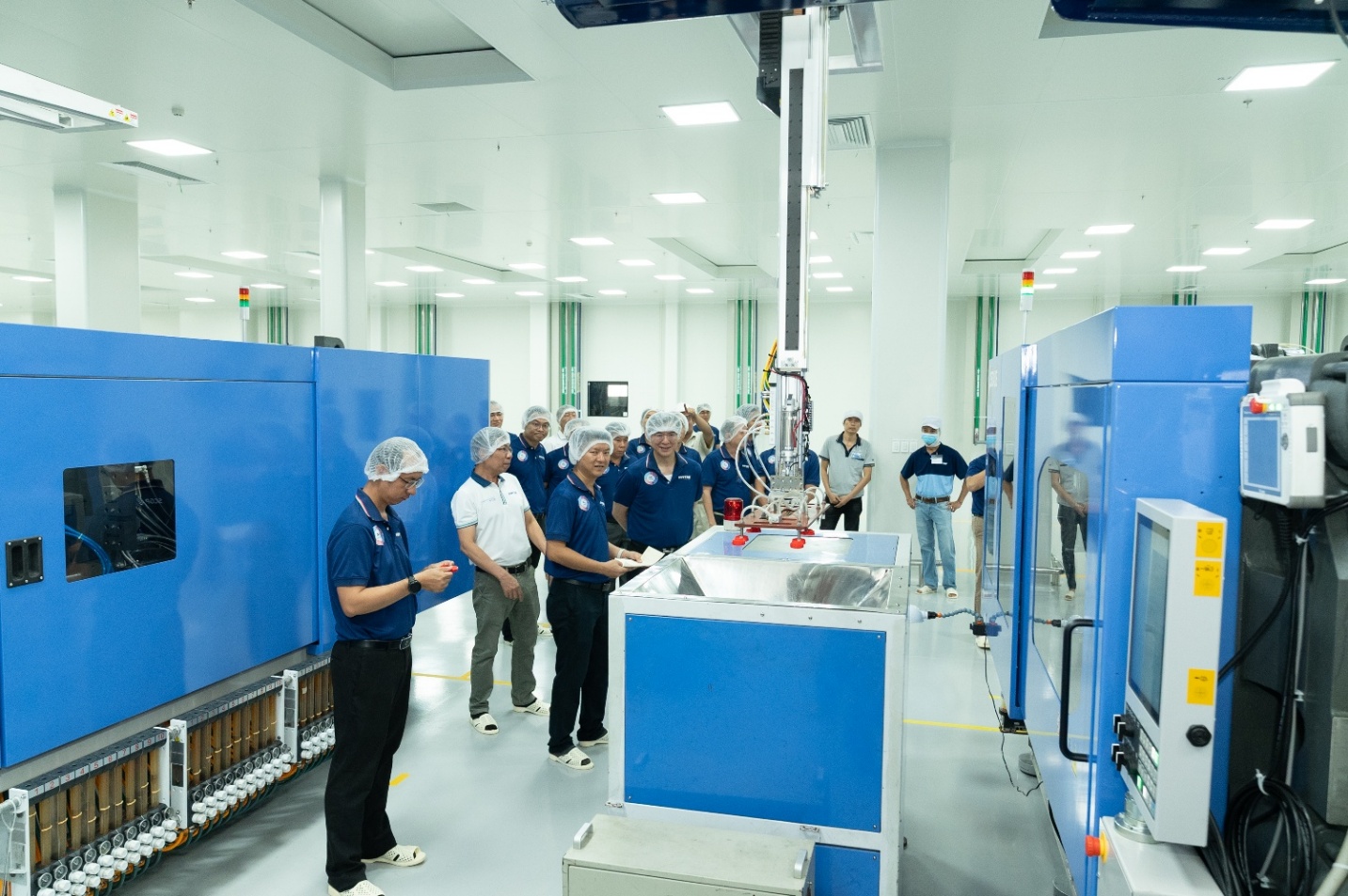 Duy Tân đầu tư hệ thống sản xuất hiện đại, phục vụ khách hàng toàn cầu - Ảnh 1.